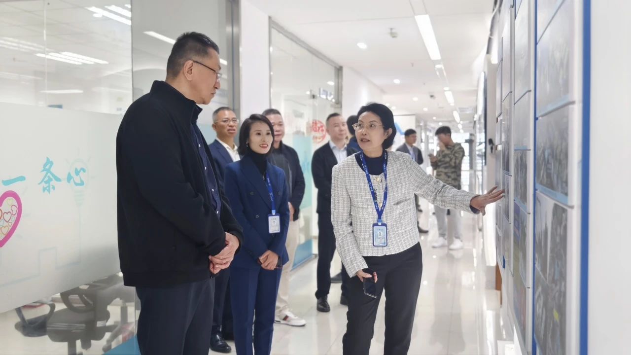 意昂娱乐集团｜东莞市南城街道党政代表团来访，，，，，，调研数字化转型与智能化发展