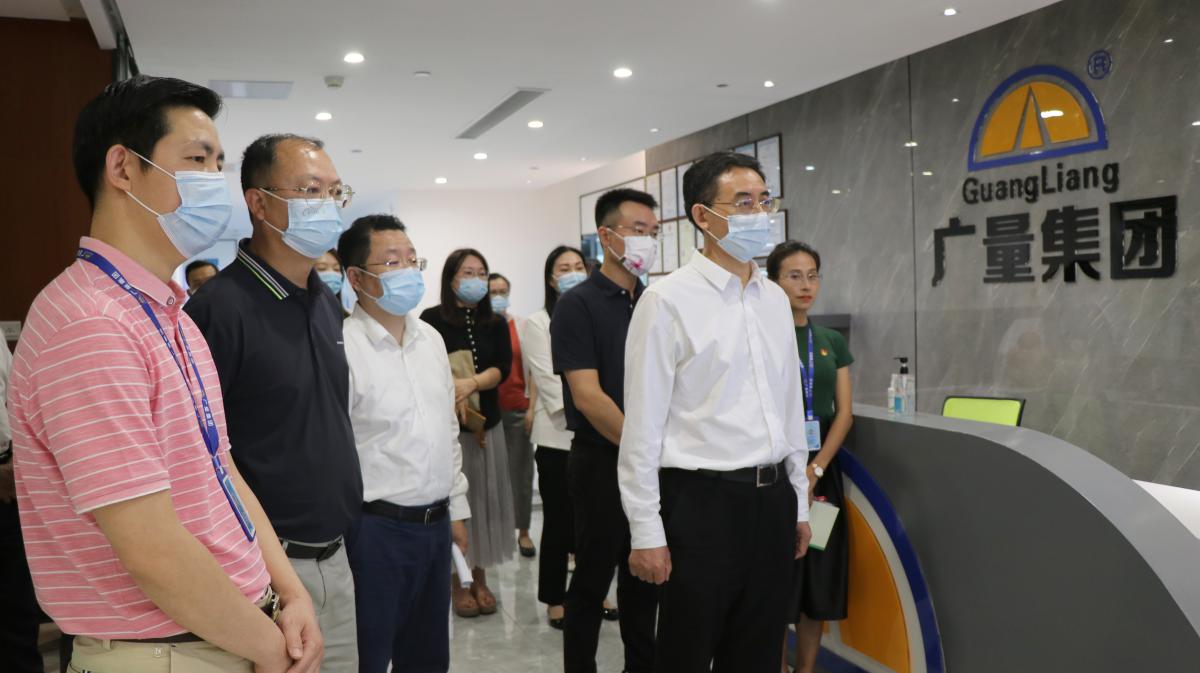 东莞市人大常委会潘新潮副主任莅临意昂娱乐集团调研