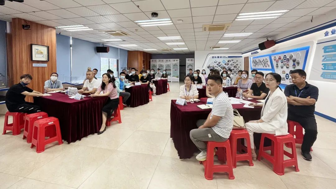 好学务实，，，，，，这就是意昂娱乐人！