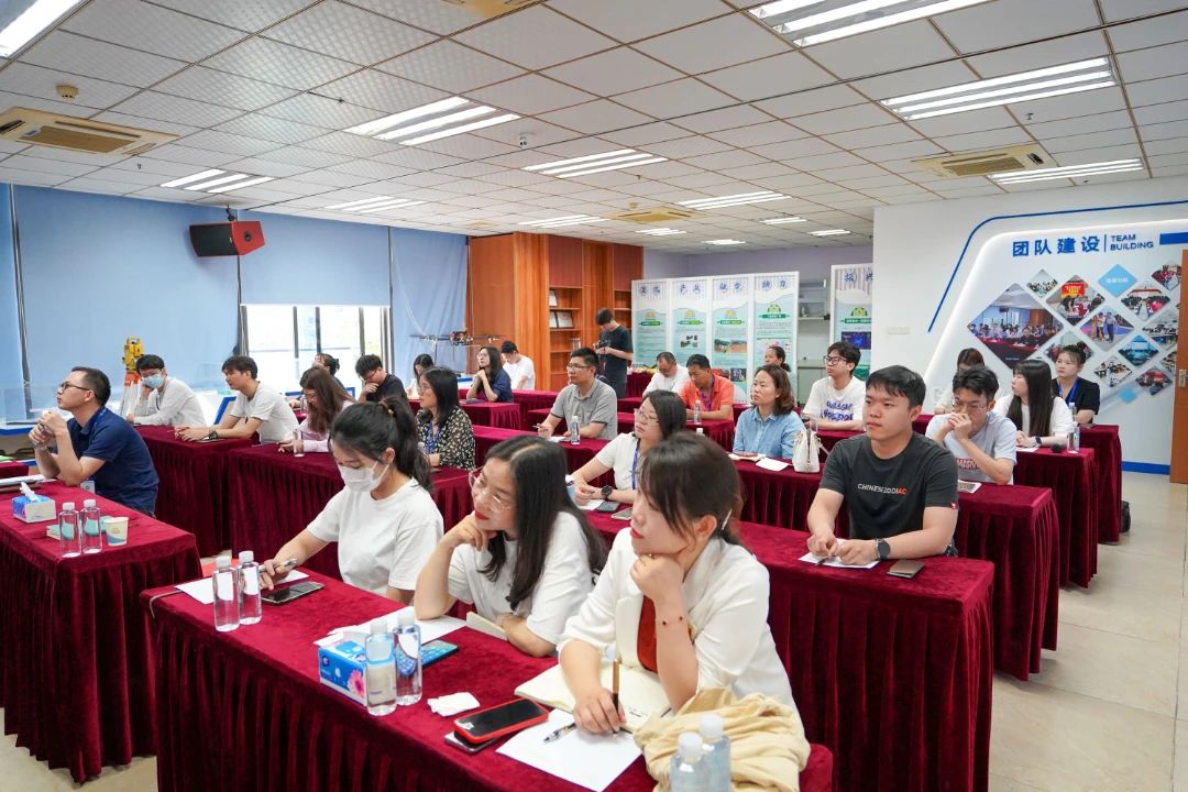 意昂娱乐集团引领AI风潮，，，，，，，全员学习共创发展